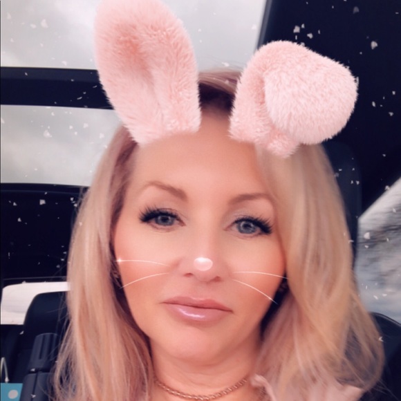 Meet your Posher, Danna - Picture 1 of 1